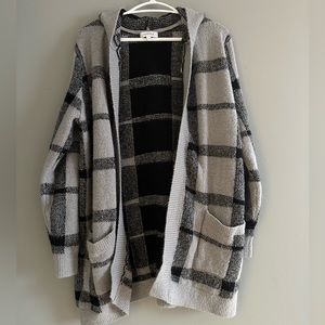 L plaid cardigan with hoodie no buttons